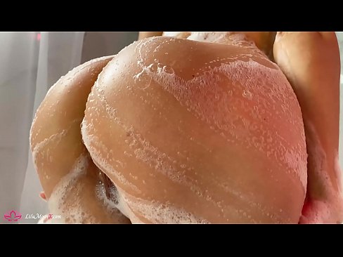 ❤️ Brunette onanerar fittan med vibrator till intensiv orgasm i duschen ❤❌ Porno at us ☑